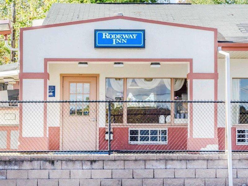 Rodeway Inn האריסברג מראה חיצוני תמונה
