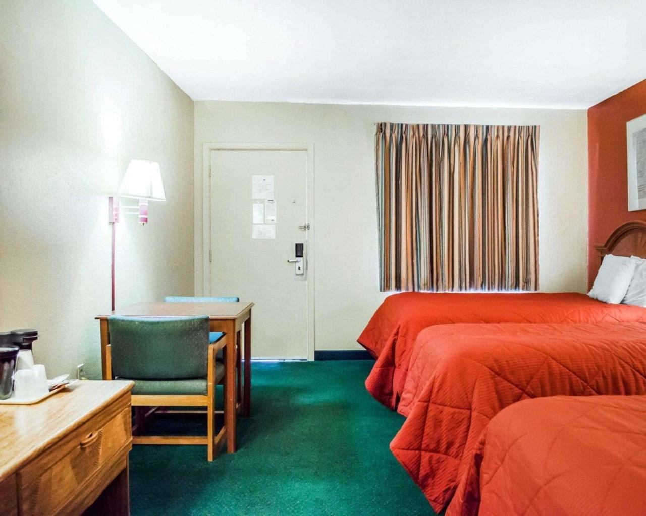 Rodeway Inn האריסברג מראה חיצוני תמונה