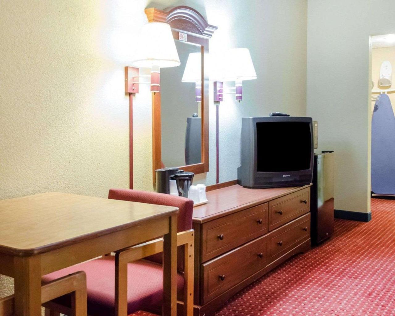 Rodeway Inn האריסברג מראה חיצוני תמונה