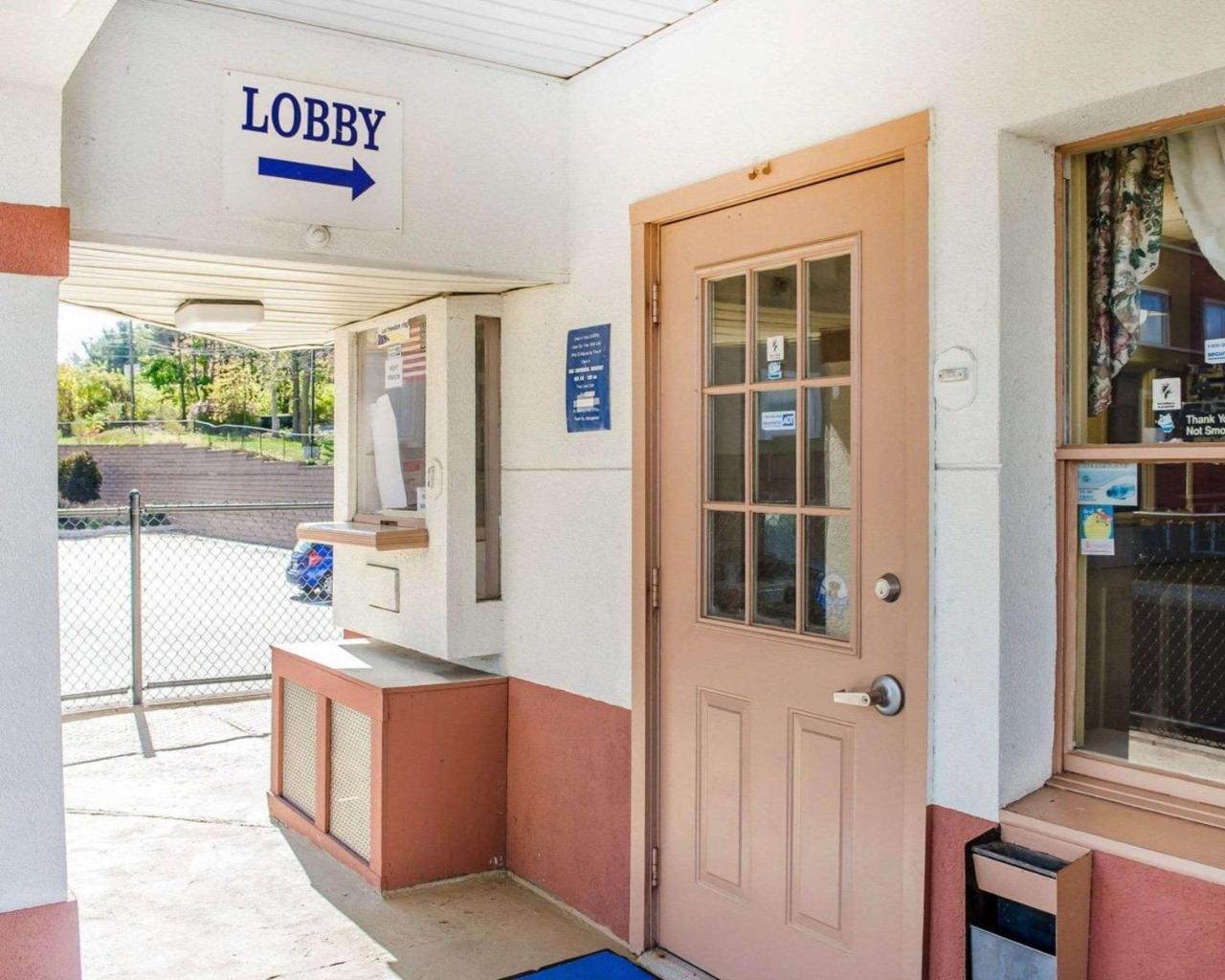 Rodeway Inn האריסברג מראה חיצוני תמונה