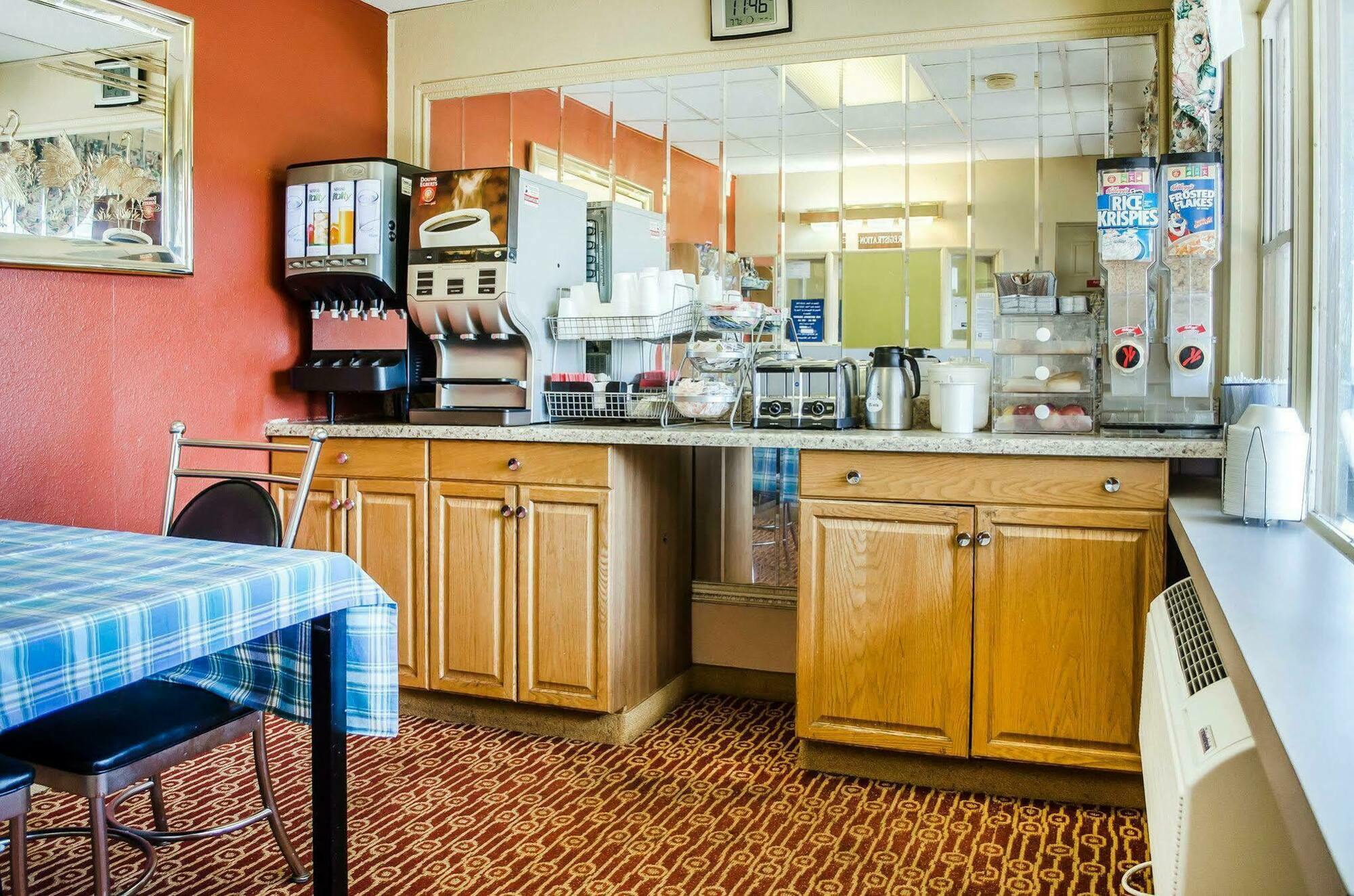Rodeway Inn האריסברג מראה חיצוני תמונה