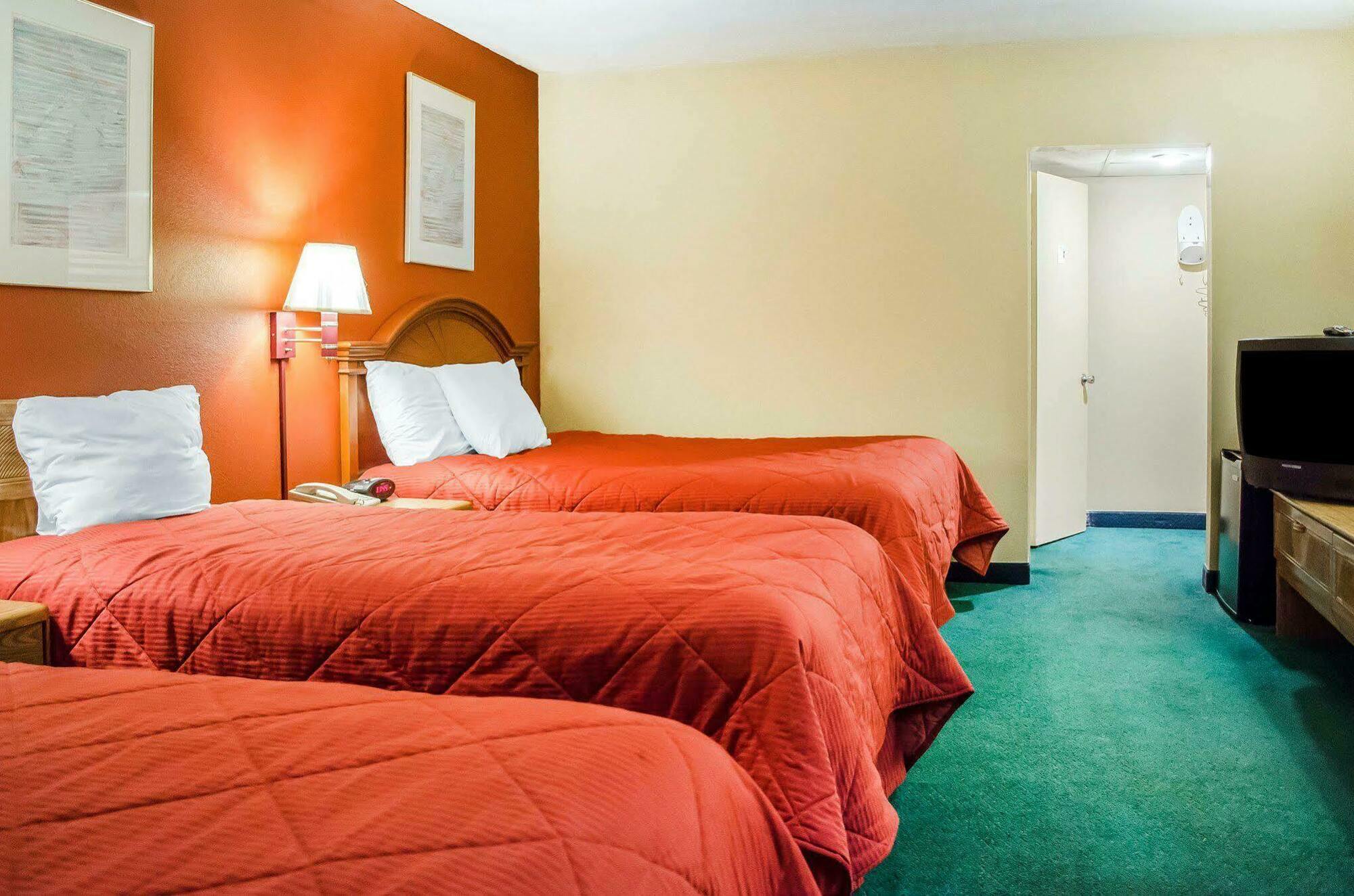 Rodeway Inn האריסברג מראה חיצוני תמונה