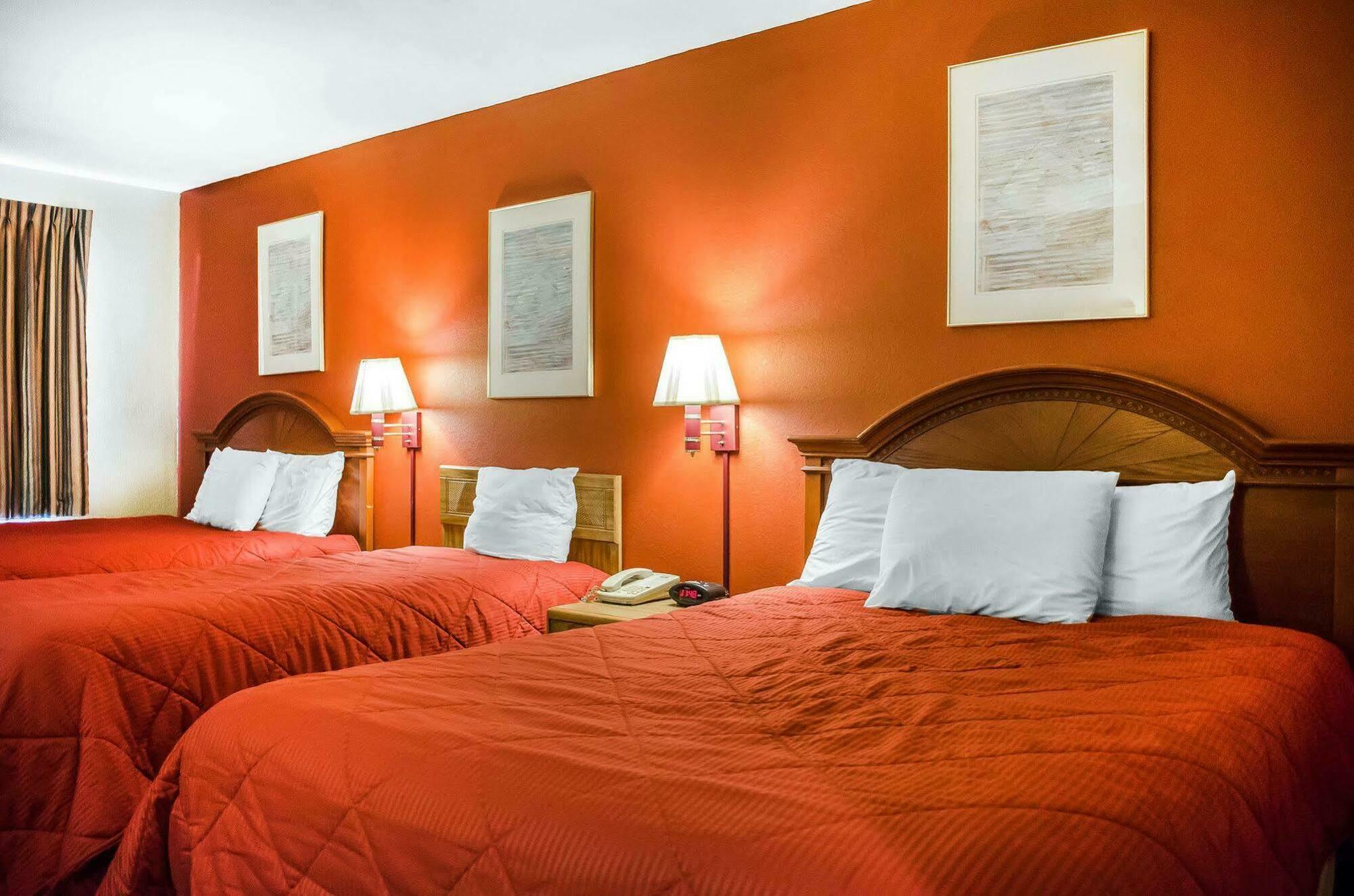 Rodeway Inn האריסברג מראה חיצוני תמונה